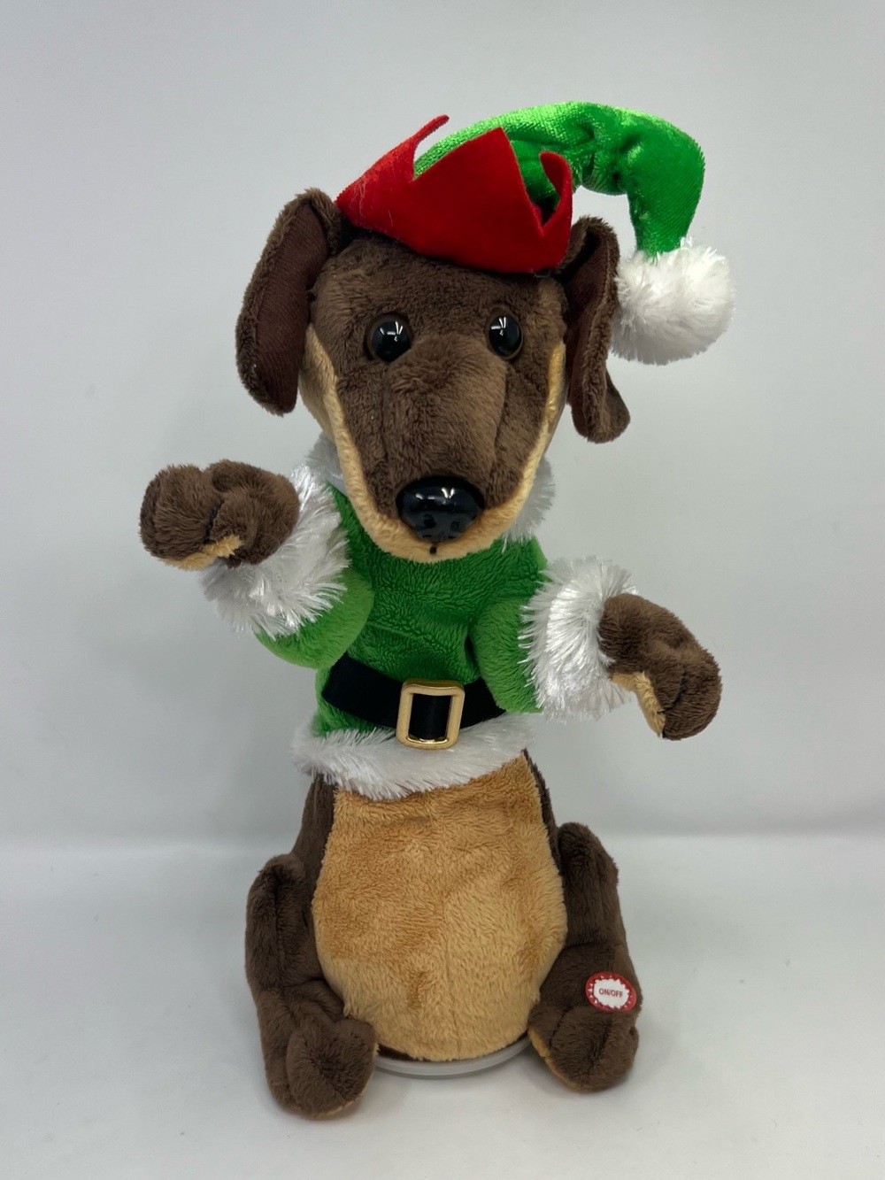 Animated Christmas Singing & Dancing Dachshund Dog Everybody Dance Now - Video